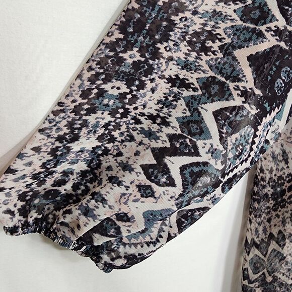 Maurice's Womens Tunic Top Size XL Criss Cross Back Sheer Geometric Hi low Hem - Picture 6 of 10